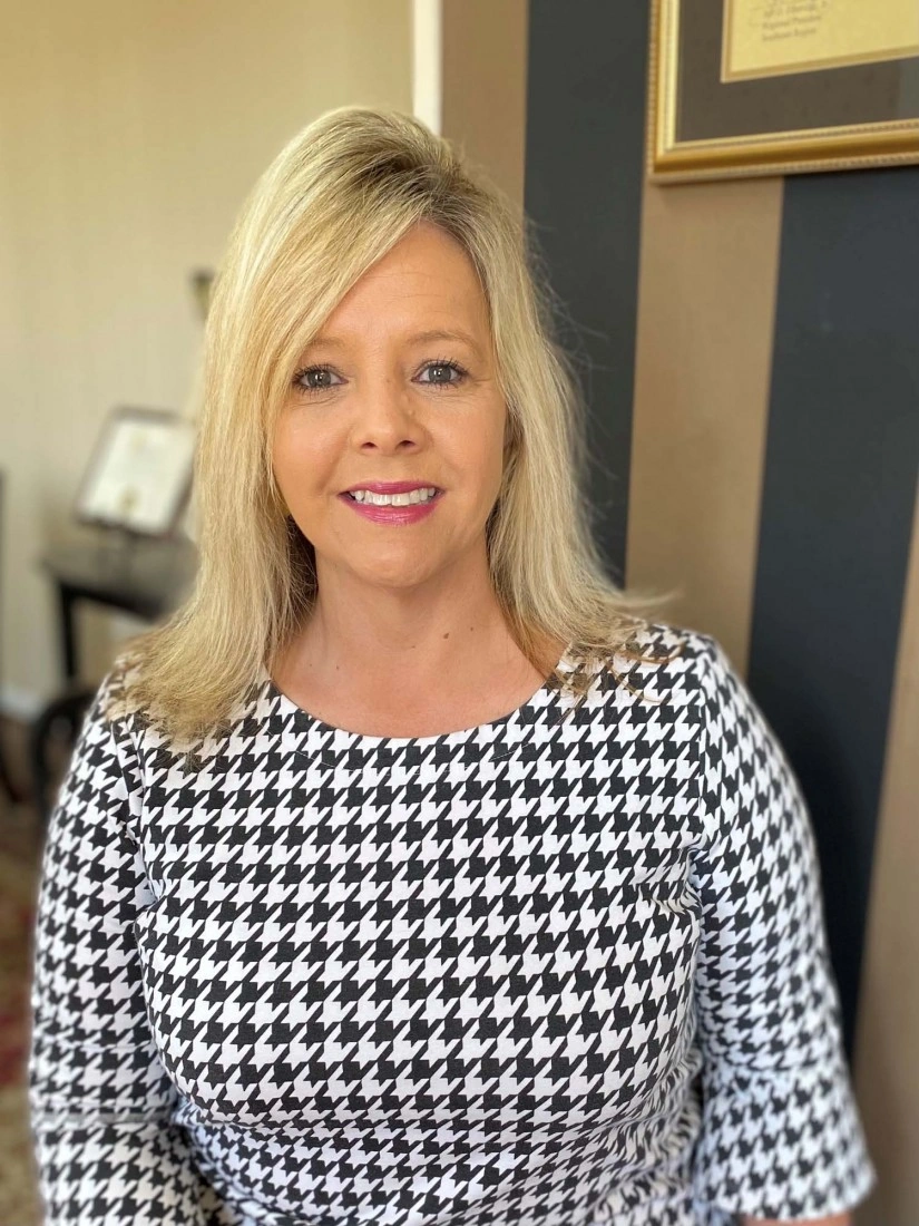 crystal smith thompson and thompson law staff